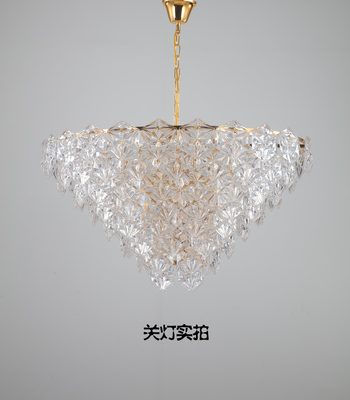 輕奢風(fēng)格燈飾家裝 引領(lǐng)現(xiàn)代家居的潮流趨勢(shì)